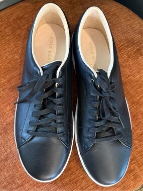 NEW - Cole Haan Women's Grand Crosscourt in black leather w white contrast sole